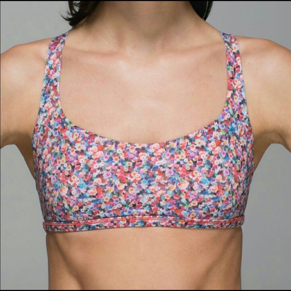 Lululemon Free to Be Wild size 6 sportsbra